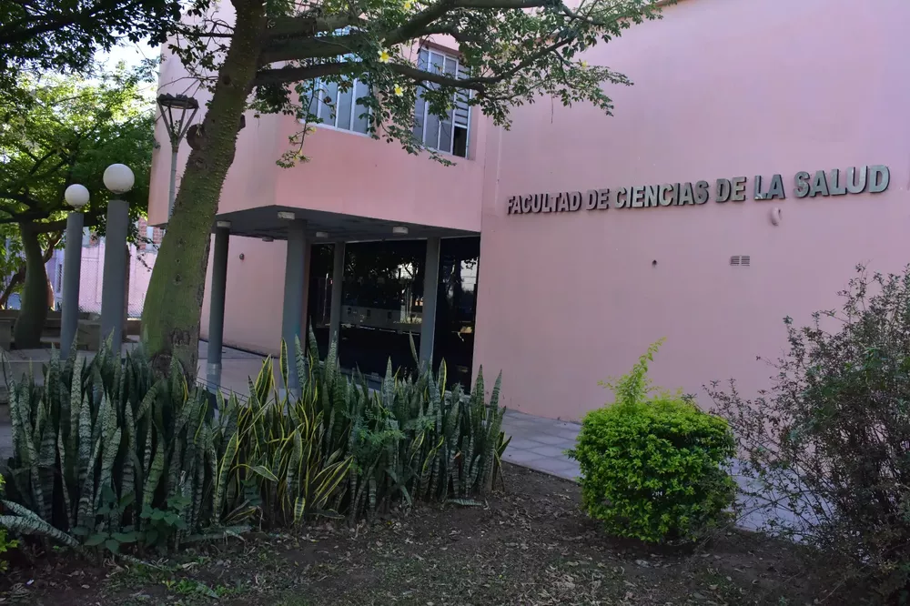 05f80870-621b-45ca-aaf9-8d3d8d364040