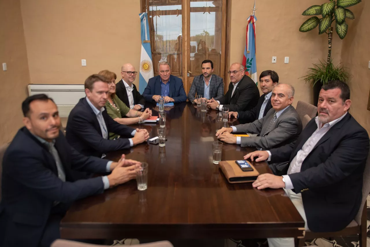 Reunión con empresa de EAU