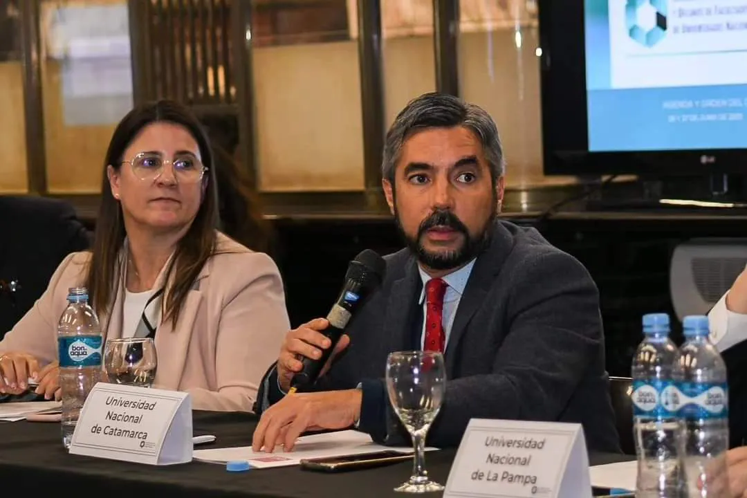 7ef96a8c-c42d-4112-85ad-f677c8654f3c