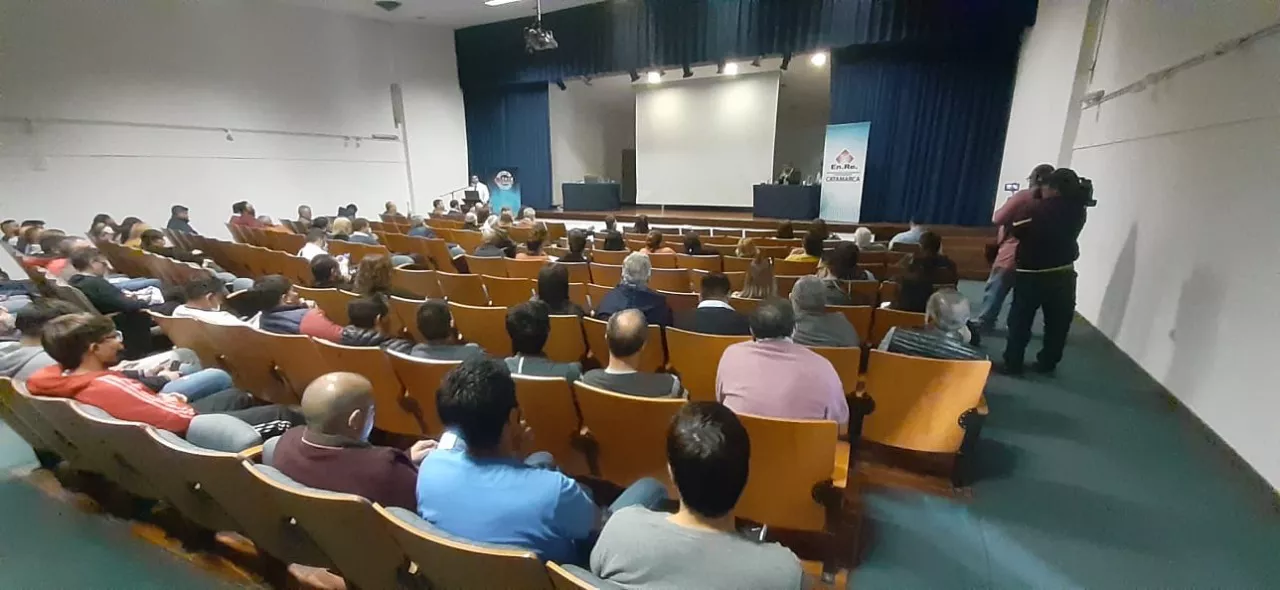 a233a214-4883-4434-837e-c6e3bd5bc29e