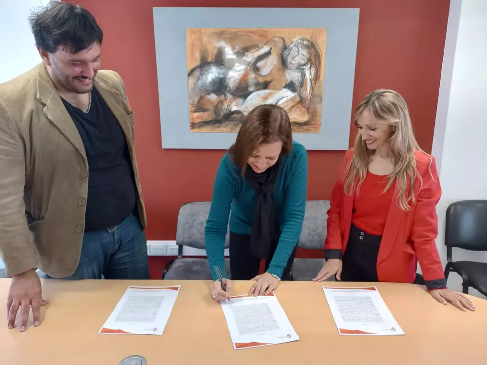 68dd73ac-a588-4e47-9083-63f5f8a4b702