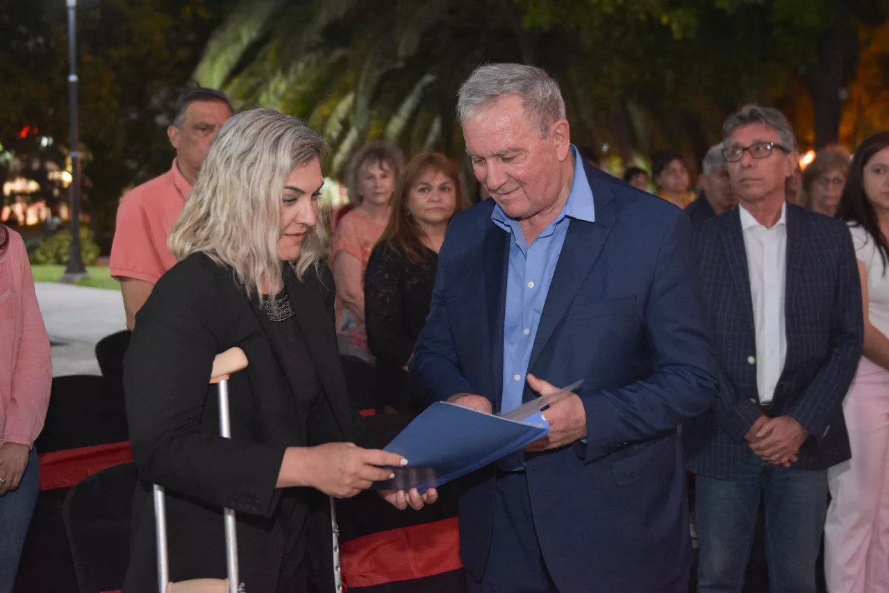 Junto a la Sociedad Sirio Libanesa