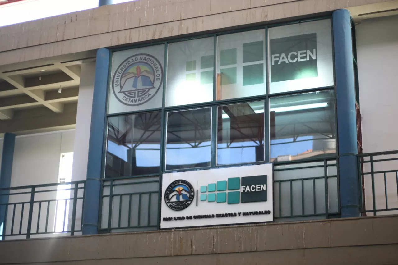 27b20710-b44f-4d49-a8ef-87c09f1f8b6b