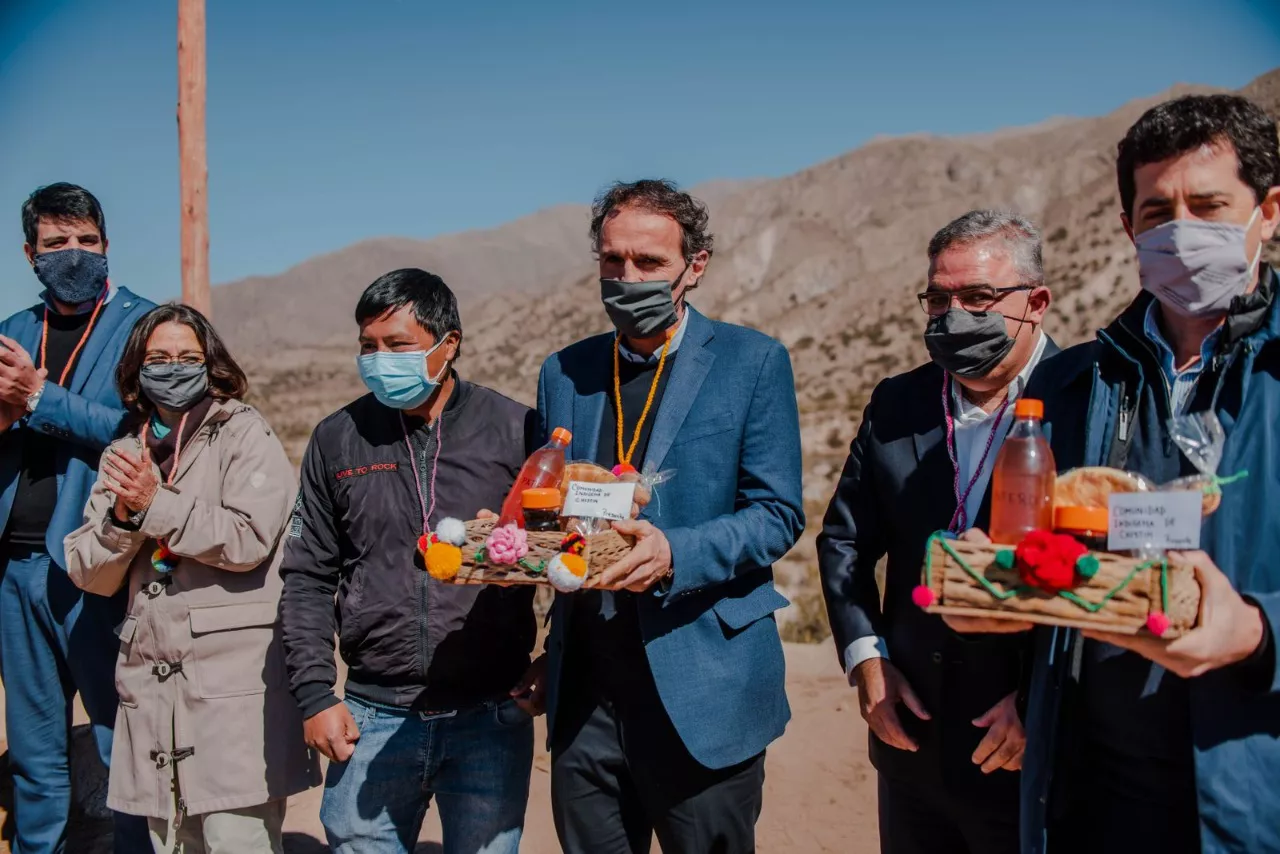 d893afef-2561-4952-8947-d005f0748973