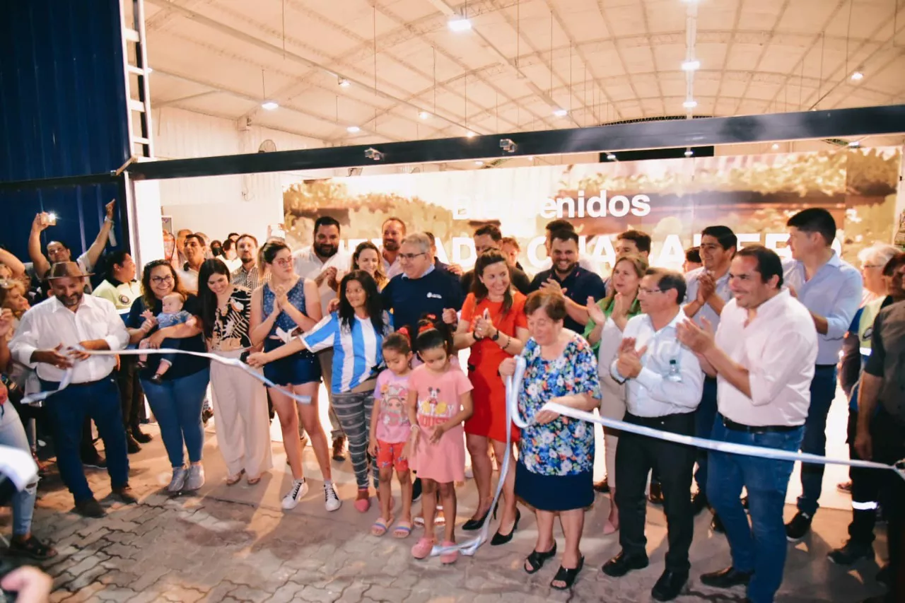 01f5b236-946a-4a47-9124-2bf15c615012