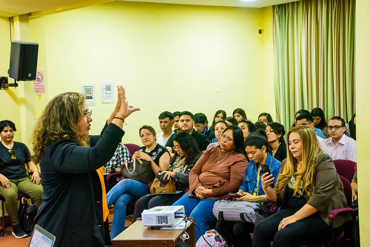 214e1c37-5cac-465b-8659-c57f607b6901