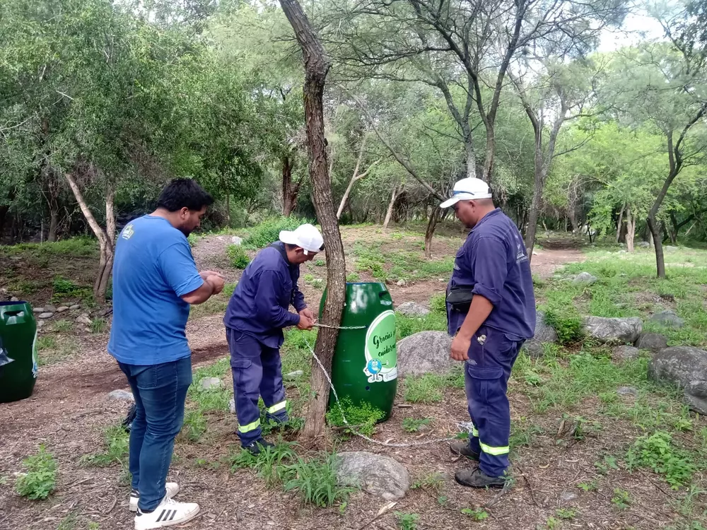 178ce445-0aa1-4cff-8637-5fe54d0f8556