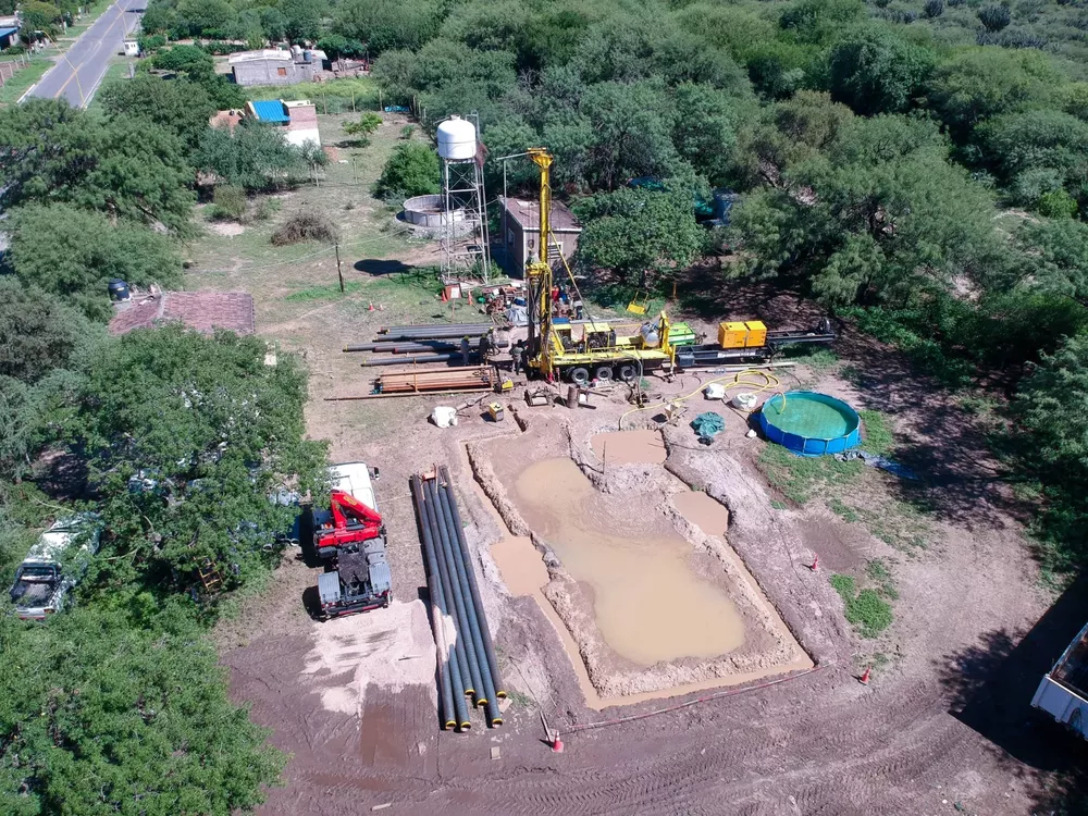 981c3bcb-59ab-4afb-b3f8-465702f3aaec