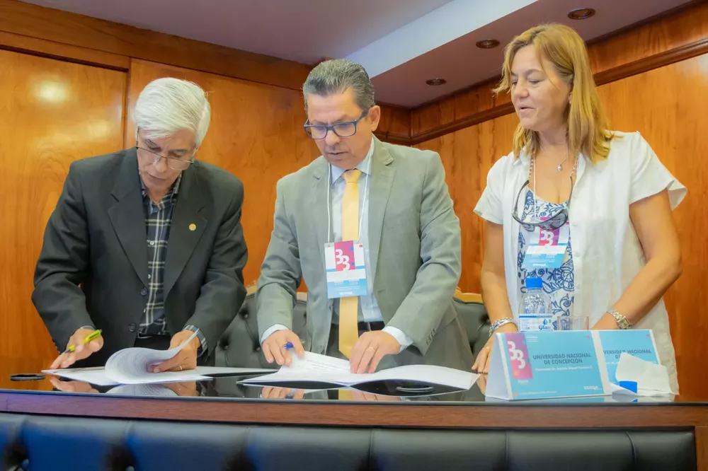 4c2097af-f0f0-48b1-ab5b-d9974bee34c7