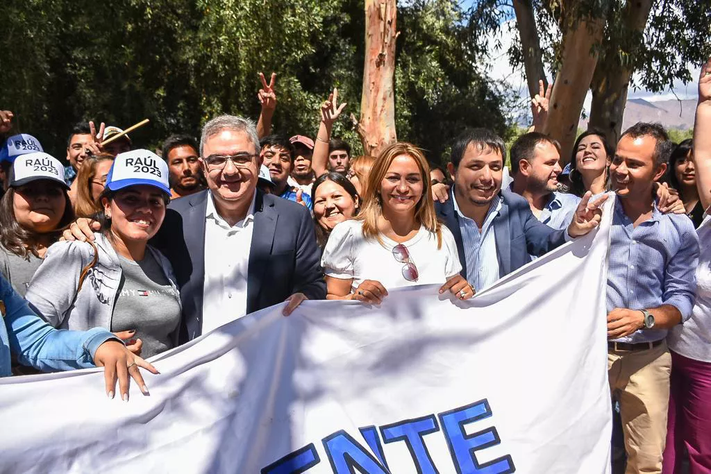 d387596b-7e7a-4c78-94f8-d5bde3937a9f