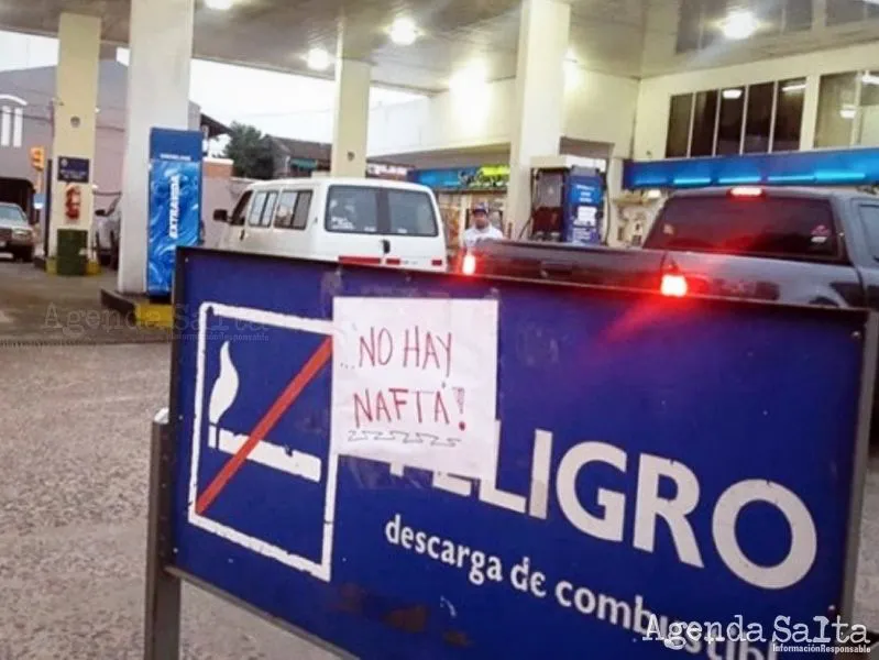 24335-casi-imposible-conseguir-nafta-y-gasoil-en-las-estaciones-de-ypf