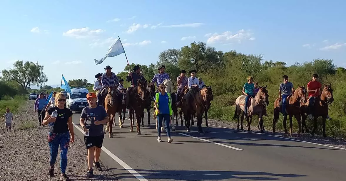 8b8c9713-7c65-403c-af94-04aaad71b094