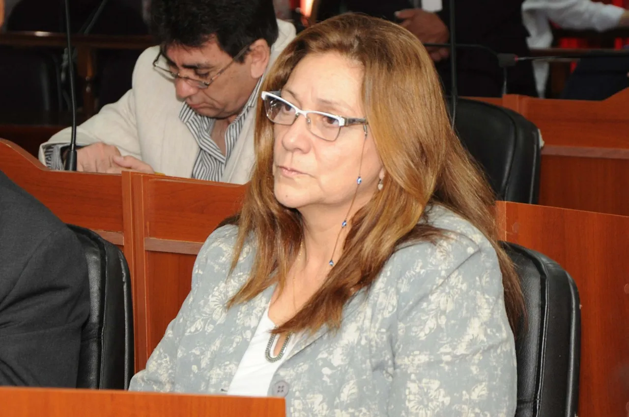 JUANA FERNANDEZ