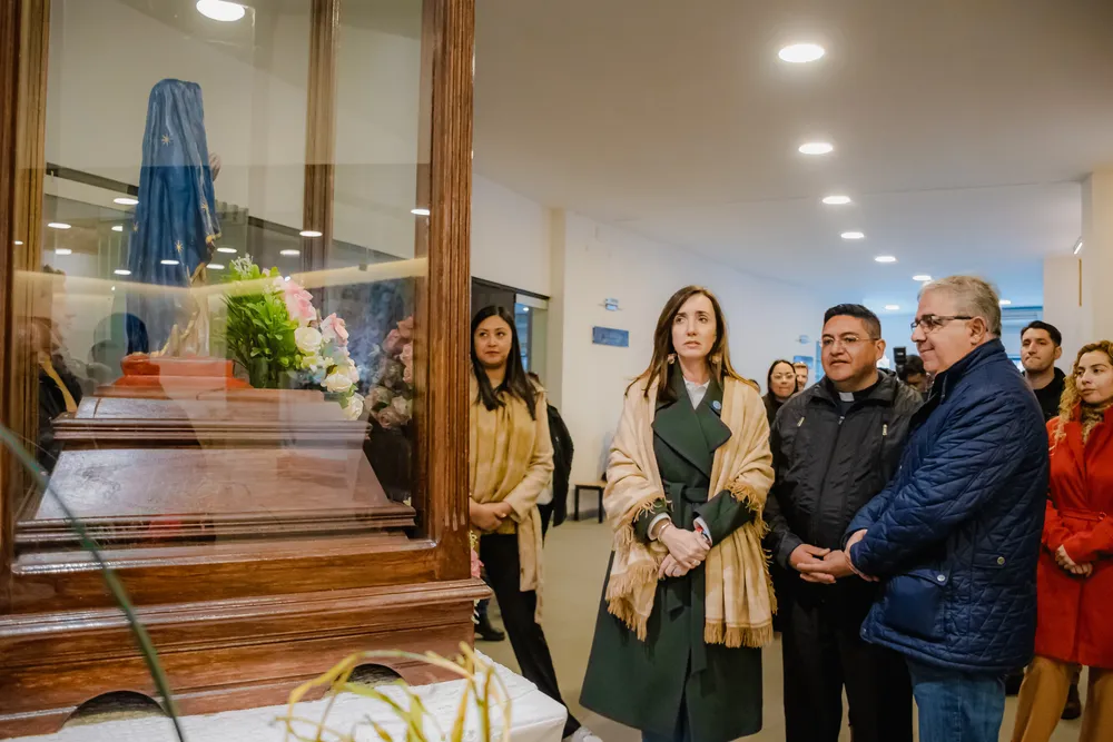 Raúl y la vicepresidente Victoria Villarruel visitaron a la Virgen del Valle en La Gruta (2)
