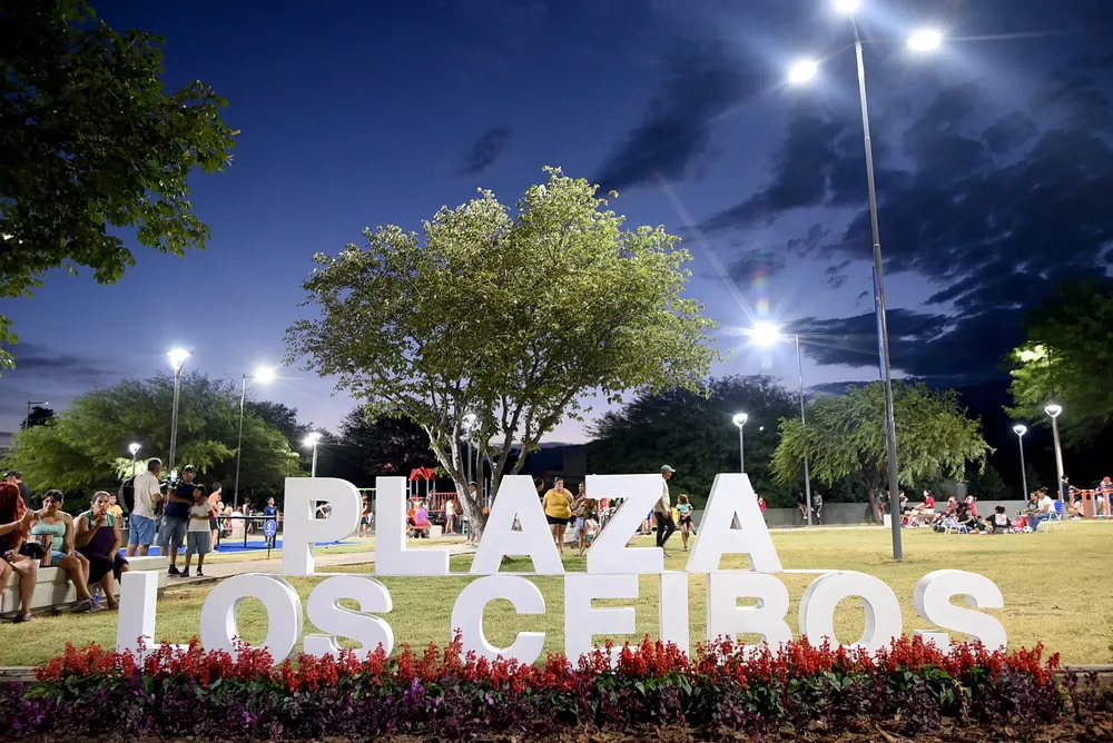 Plaza Los Ceibos (2)