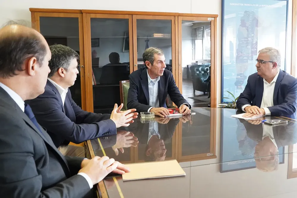 Raúl se reunió con el secretario de Energía de la Nación para avanzar con la ejecución de obras claves (1)