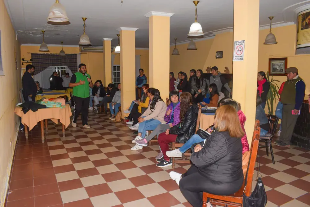 Encuadernación y RCP en Aconquija