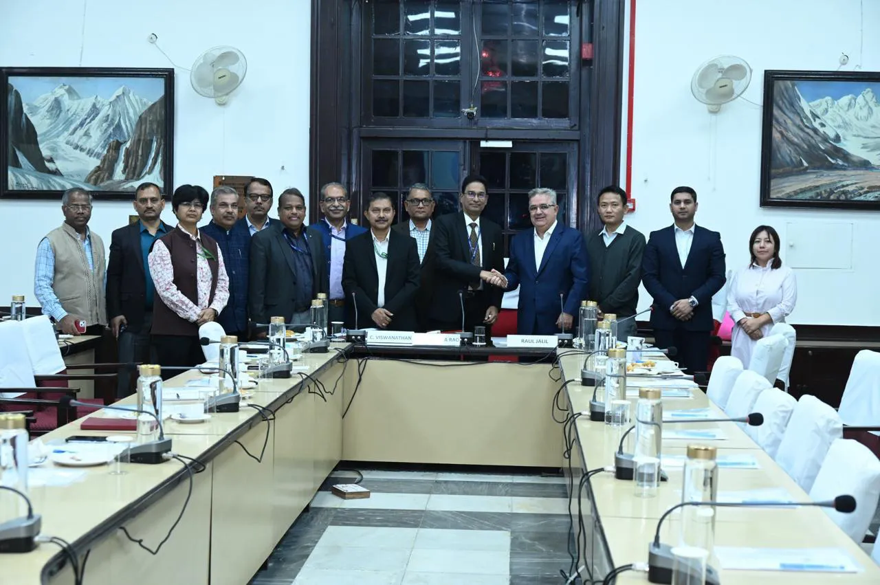 El Gobernador recorrió el Instituto de Investigación Agrícola de la India