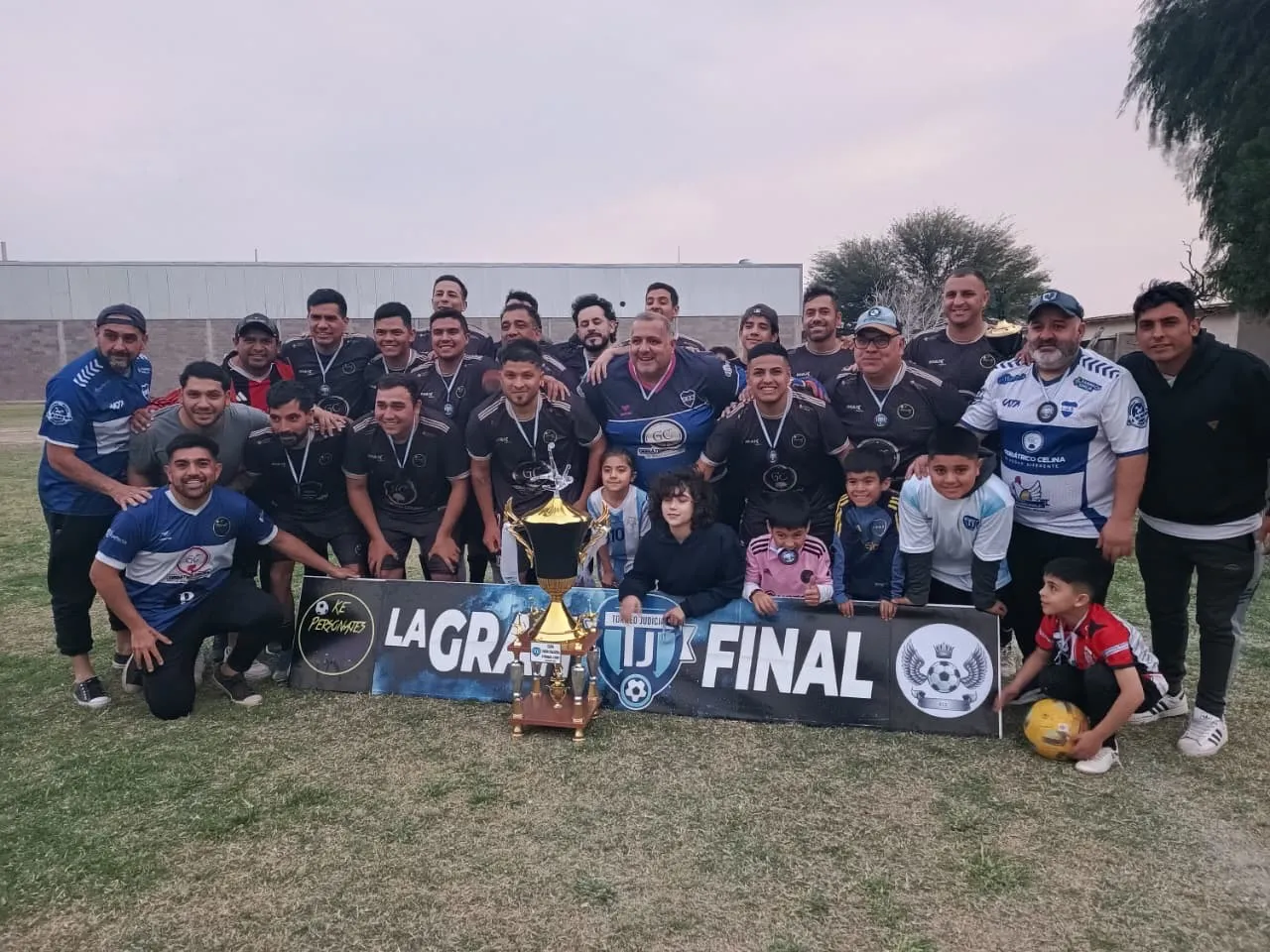 e2a483a9-cec1-45b0-bef8-18ac421c0544