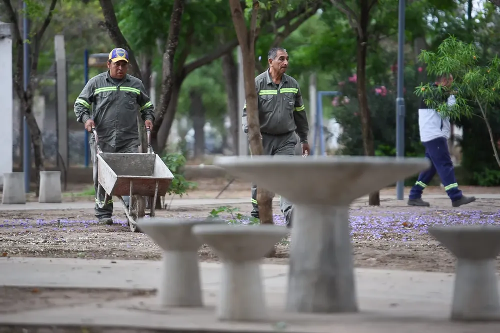 Avance de obra plaza del barrio Eva Perón (1)