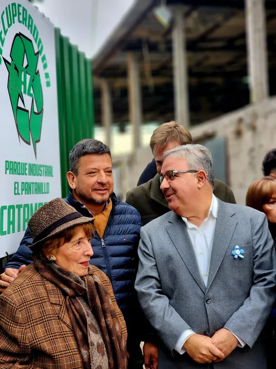 9c81ab25-e751-4a65-bc63-6b72ef036671