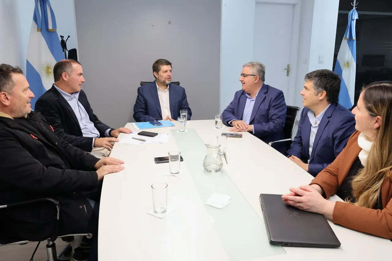 Raúl y equipo avanzan con las gestiones para el desembolso de fondos nacionales para viviendas