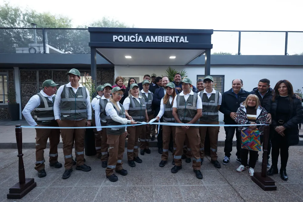 POLICÍA AMBIENTAL (1)
