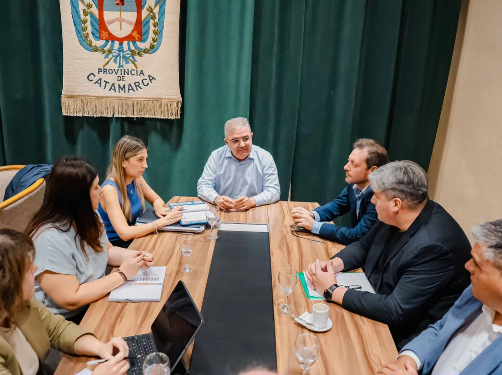 cf699c74-8b44-4729-8688-afe2f905c85f