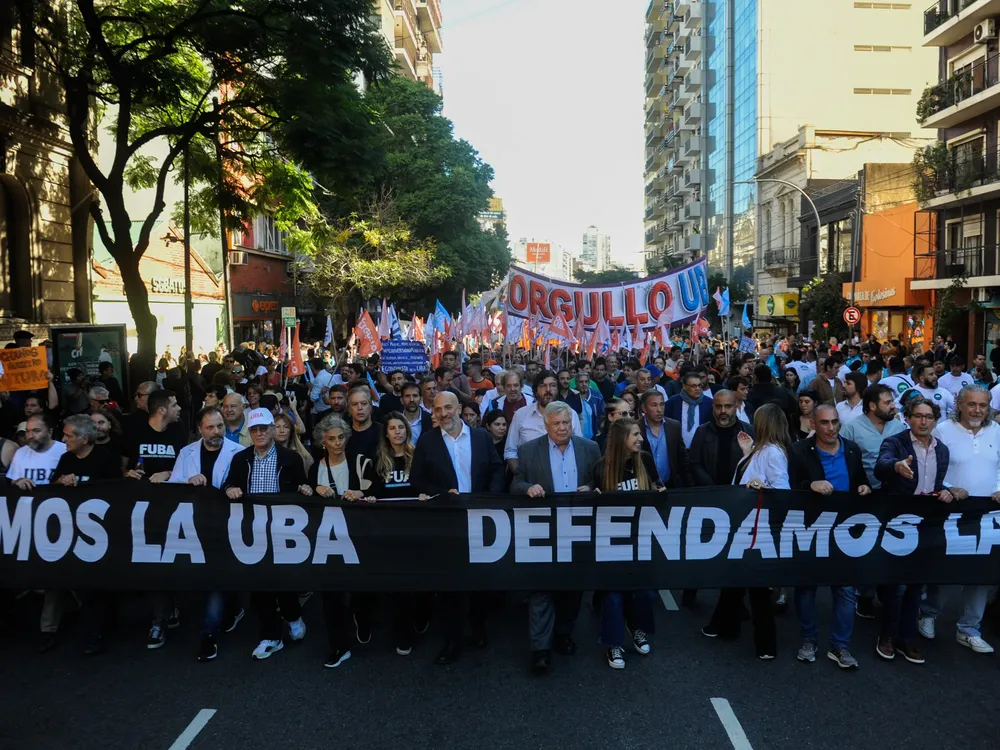 foto marcha universidad