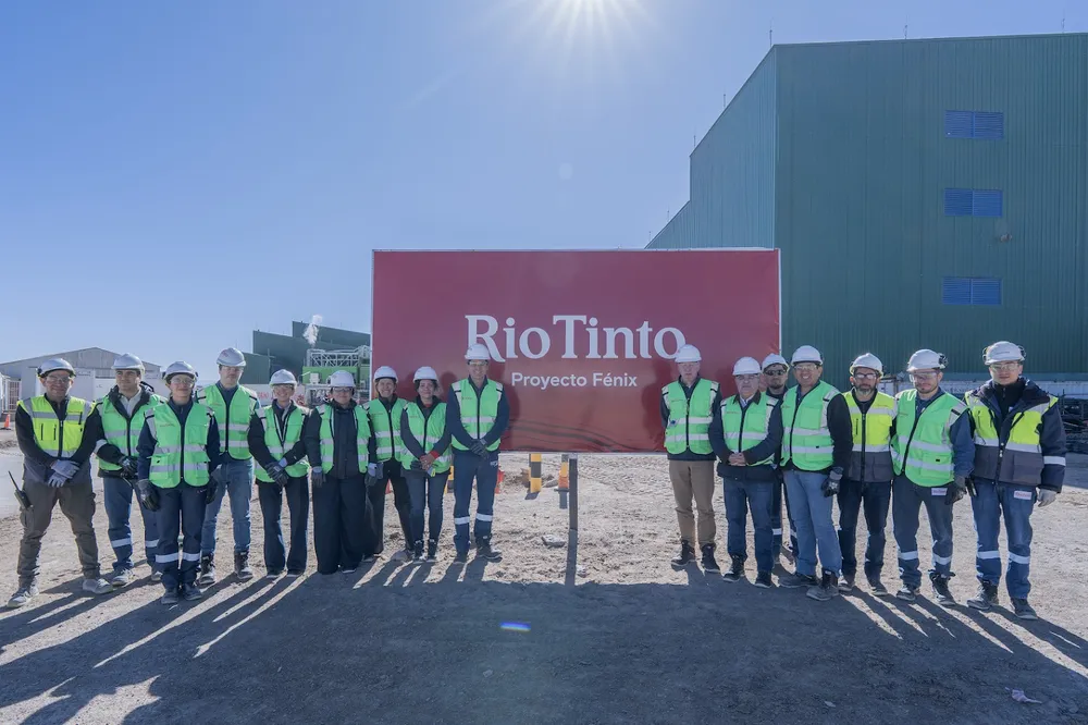 el-gobernador-raul-jalil-y-el-embajador-del-reino-unido-visitaron-el-proyecto-fenix-2